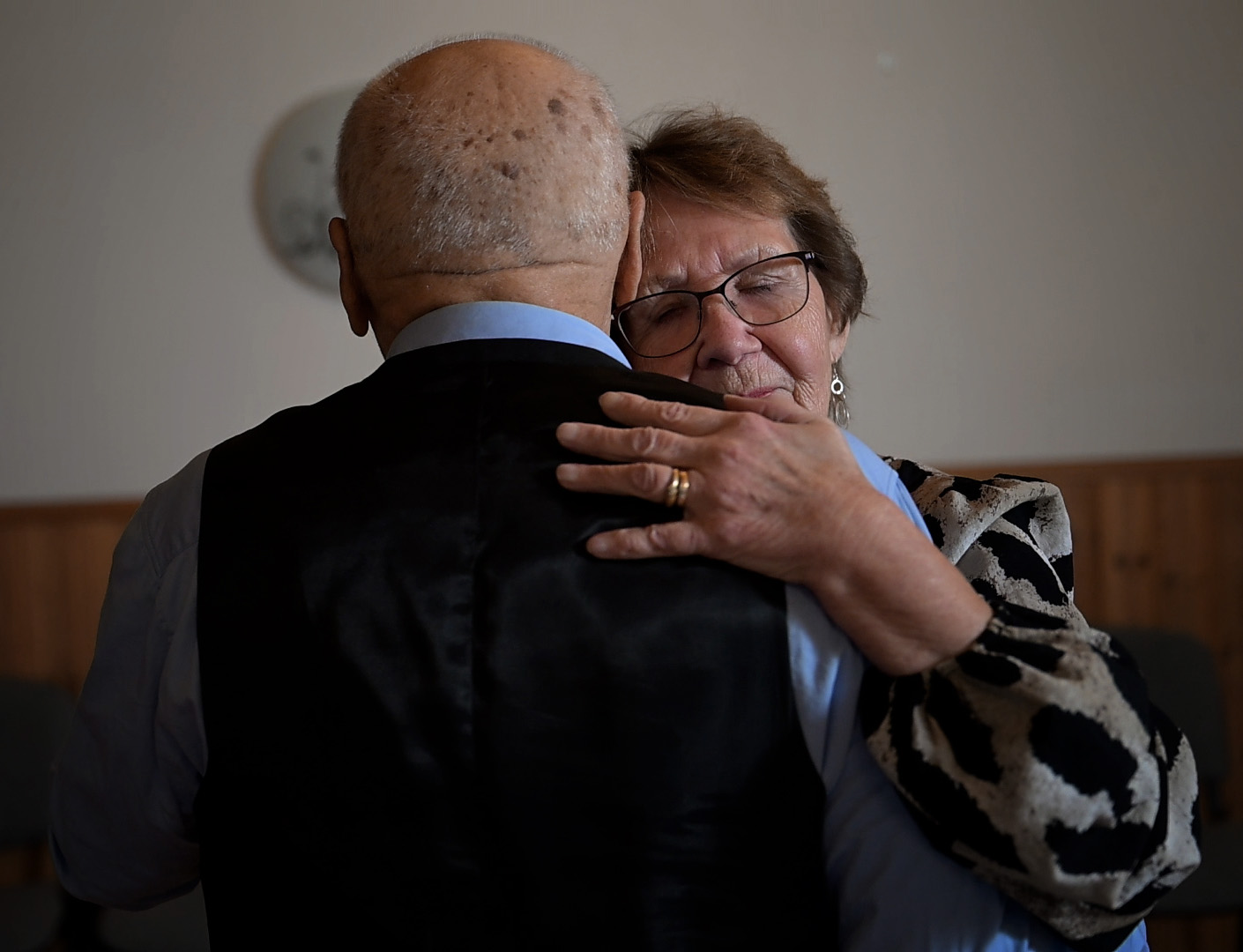 Riitta och Pentti dansar